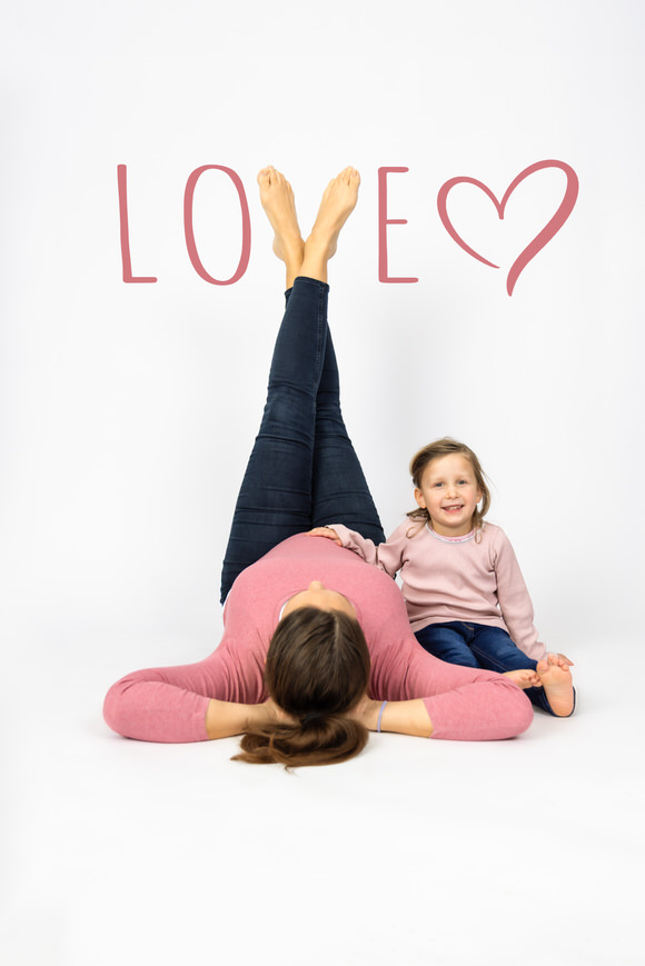 FAHTPIX-Familie_mit_Tochter_Liebe_geschrieben