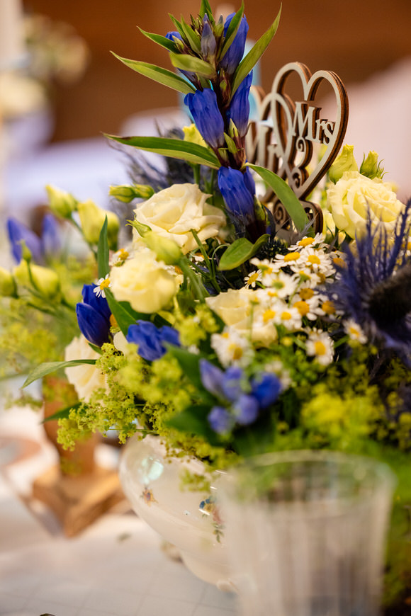 FAHTPIX-Hochzeitsblumen_mit_Mr_Mrs