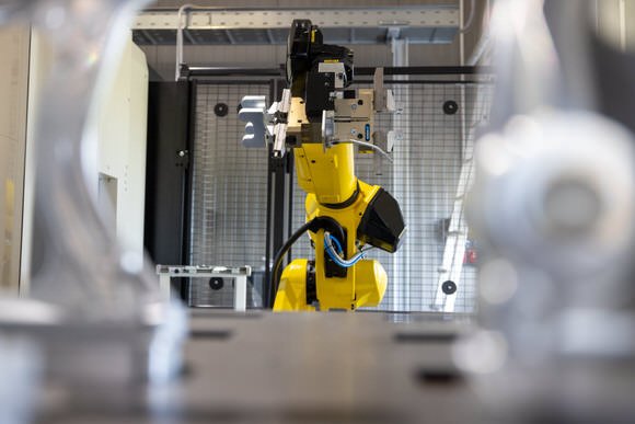 FAHTPIX-Industrielle_Roboterarm_in_Produktion