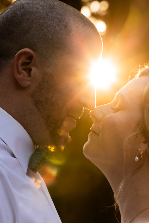 FAHTPIX-Verliebtes_Paar_im_Sonnenuntergang