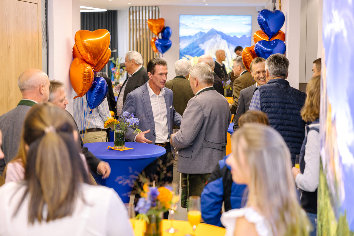 Geselliges_Beisammensein_mit_Ballons