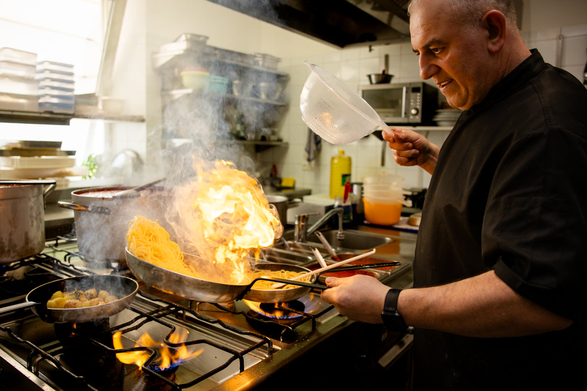 Koch_brennt_Pasta_an_1